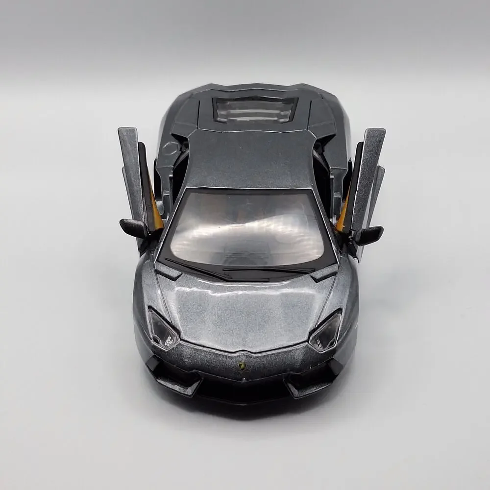 Maisto 1/24 Lamborghini Aventador LP700-4 Diecast Model Car Metallic Grey Loose